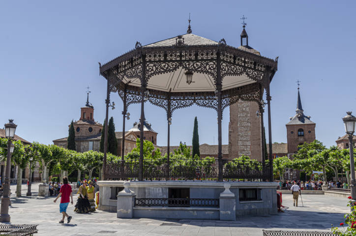 24 - Comunidad de Madrid - Alcala de Henares - plaza de Cervantes